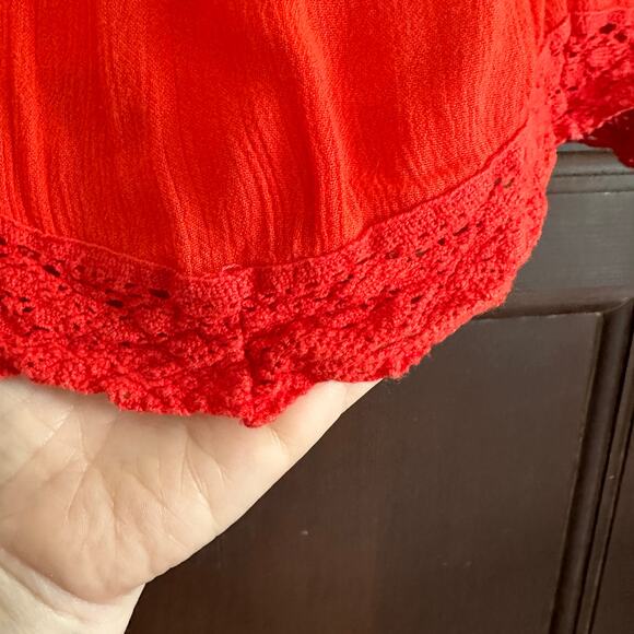 FREE PEOPLE | Red Crinkle Gauze Crochet Lace Trim Shorts Swim cover up | Small - Picture 3 of 5